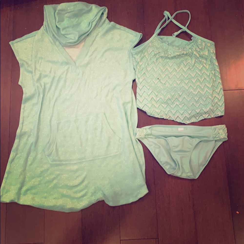 Adorable teal tankini and coverup set
